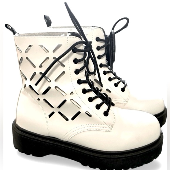 Yoki Shoes - Yoki Combat Boots Comfort Chunky White Women's Size 9.5 (40)